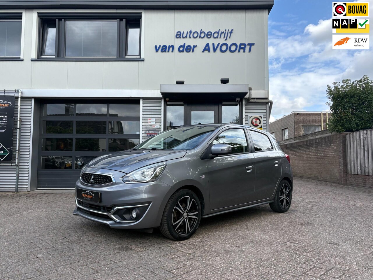 Mitsubishi Space Star - 1.0 Intense 1.0 Intense+ - AutoWereld.nl