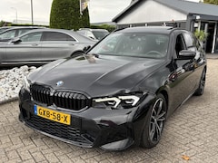 BMW 3-serie Touring - 330i M-Pakket 2024 Btw Auto Lichte Schade