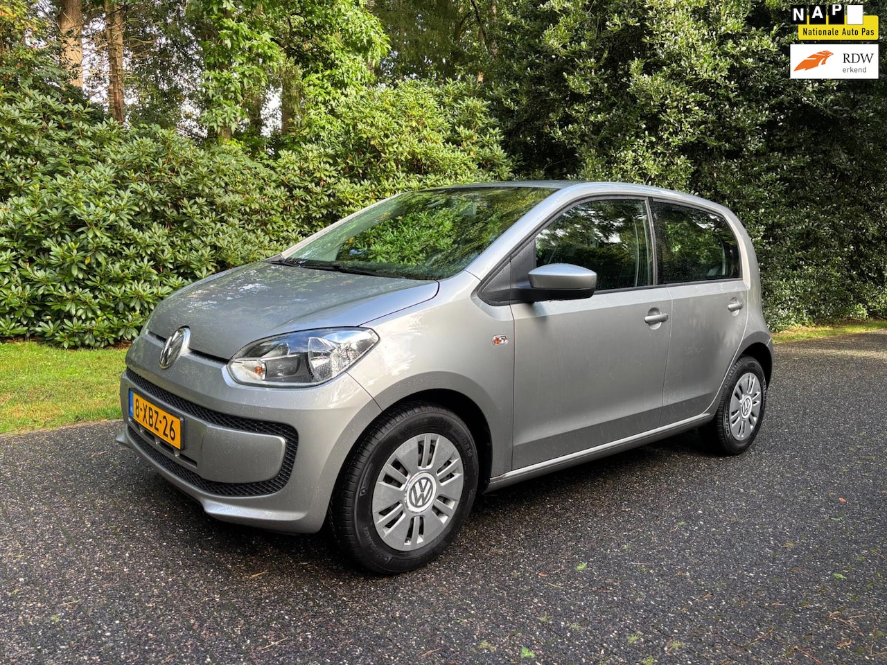 Volkswagen Up! - 1.0 move up! Automaat / Airco / Navigatie 72304 km! - AutoWereld.nl