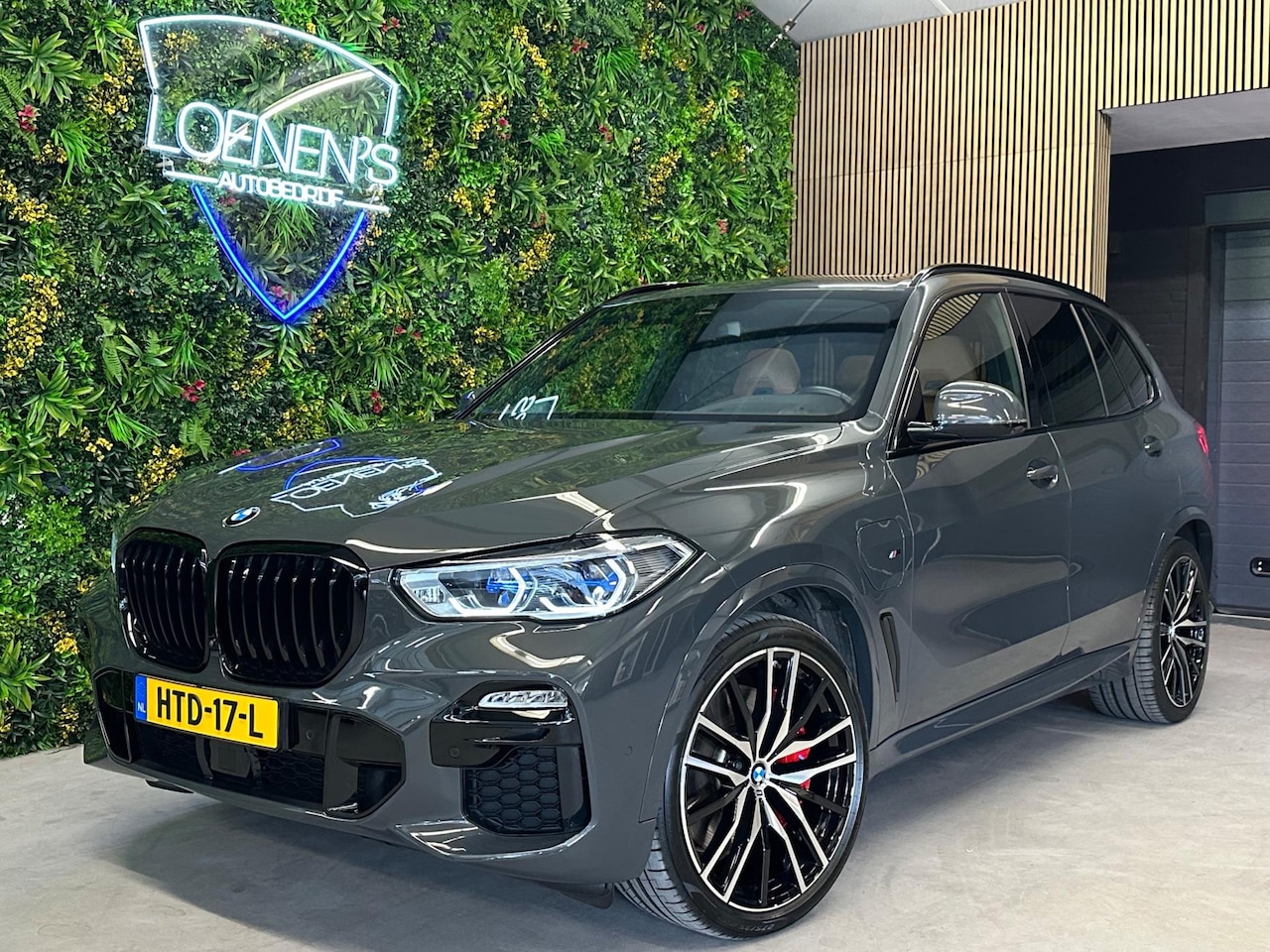 BMW X5 - XDrive45e High Executive M-Sport / Pano / H&K / 360* cam / HUD - AutoWereld.nl
