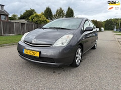Toyota Prius - 1.5 VVT-i Comfort Automaat*Dealer onderhouden*Cruise*Airco*Trekhaak*LM velgen*NAP