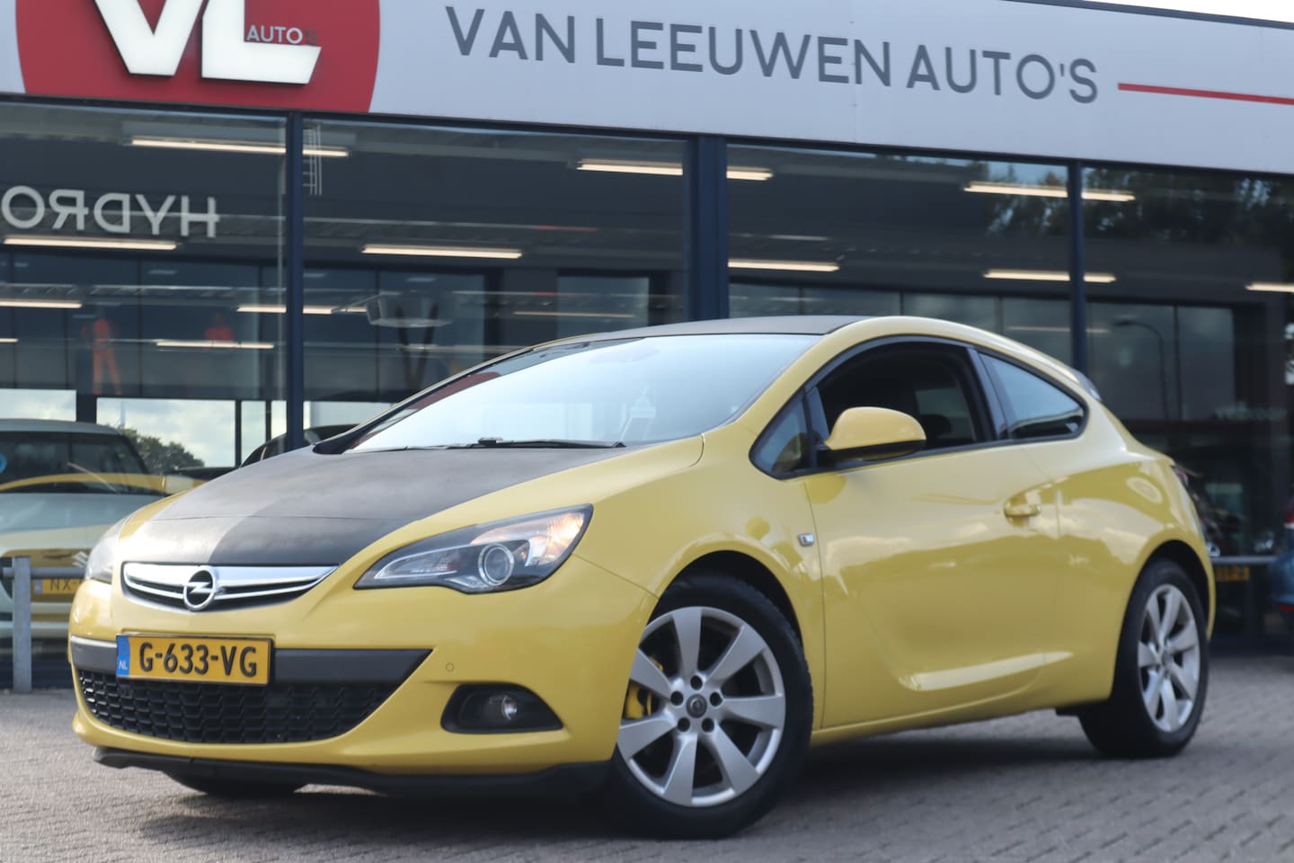Opel Astra GTC - 1.6 T Sport | Navi | Airco | APK 22-02-2026 - AutoWereld.nl