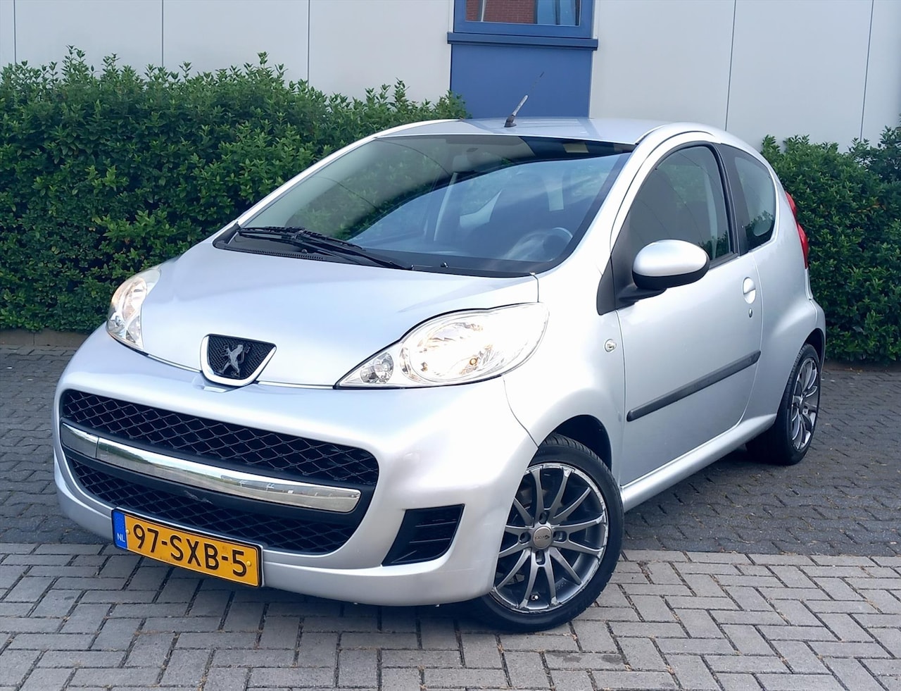 Peugeot 107 - 1.0 12V 68PK 3D XS Airco - AutoWereld.nl