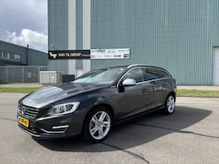 Volvo V60 - 2.4 D6 AWD Plug-In Hybrid Summum 4X4 Automaat 215 PK. Distributieriem en waterpomp vervang