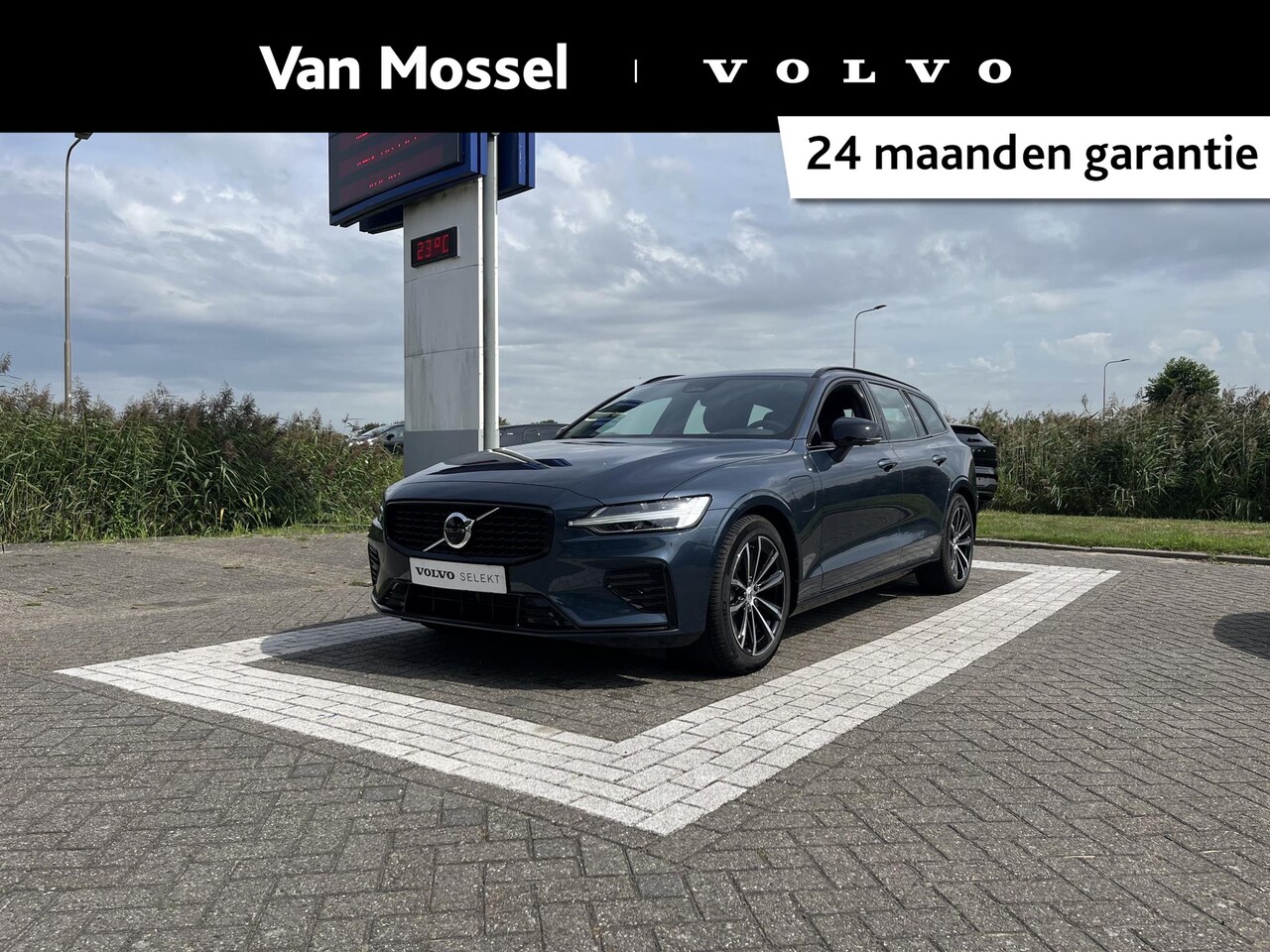 Volvo V60 - T6 Plug-in hybrid AWD Plus Dark | Harman/Kardon | Memoryseats | 360 Camera | Trekhaak | - AutoWereld.nl