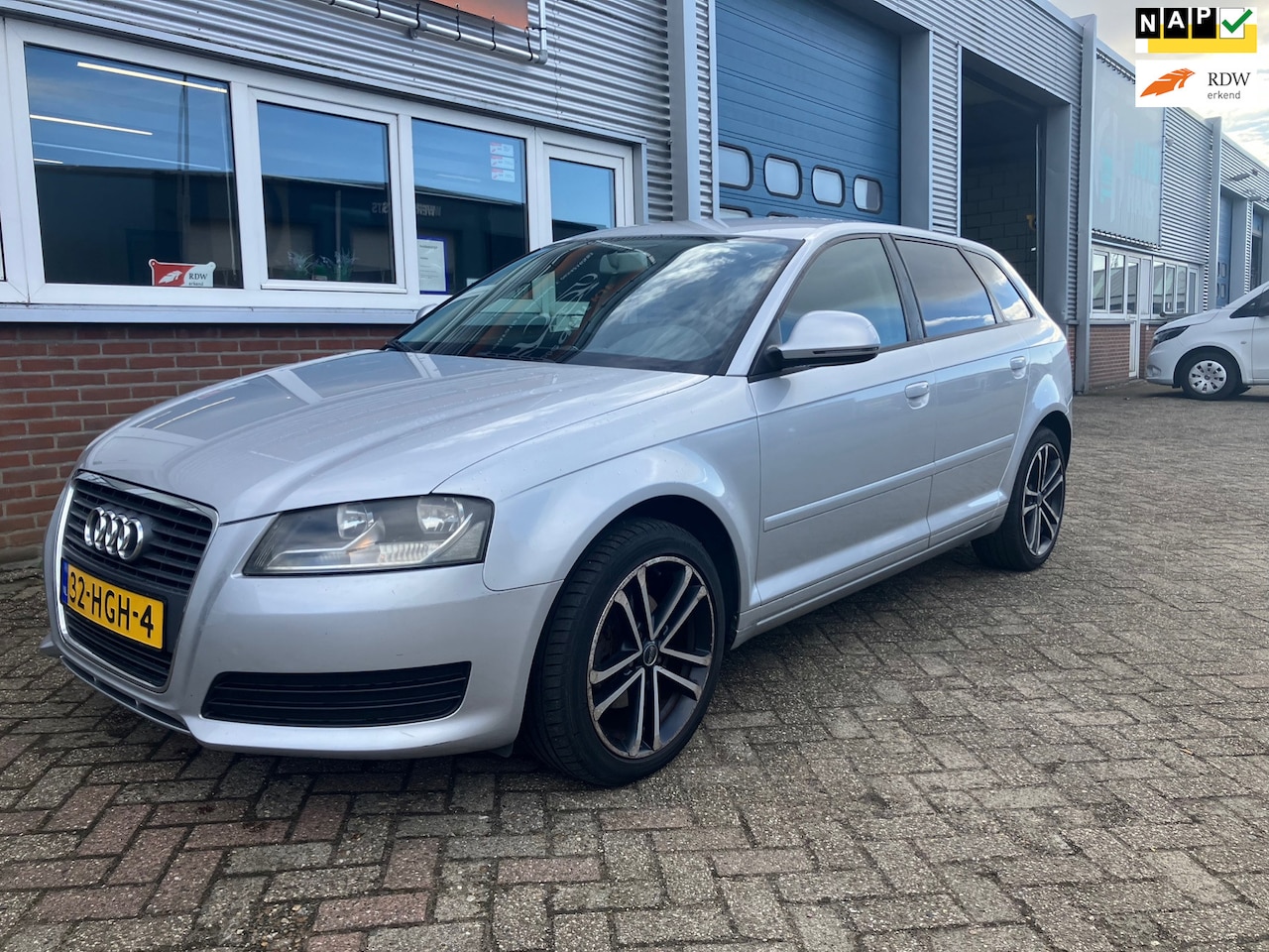 Audi A3 Sportback - 1.8 TFSI Attraction Business Edition 1.8 TFSI Attraction Business Edition - AutoWereld.nl