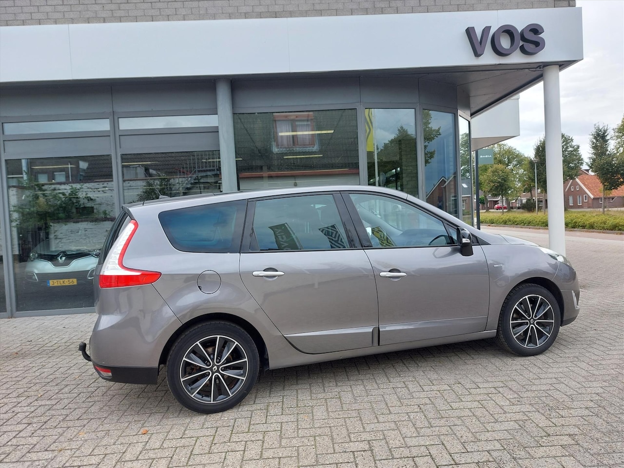 Renault Grand Scénic - 2.0 16V 140 CVT 5p Bose - AutoWereld.nl