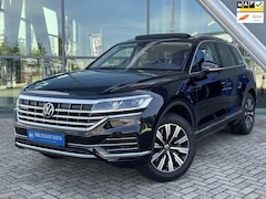 Volkswagen Touareg - 3.0 TSi Plug In eHybrid 4MOTION 462pk Panoramadak / Camera / Virtual Dash