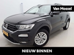 Volkswagen T-Roc - 1.5 TSI Style 150 PK | Automaat | Airco | Navigatie | Adaptieve Cruise Control | Lane Assi