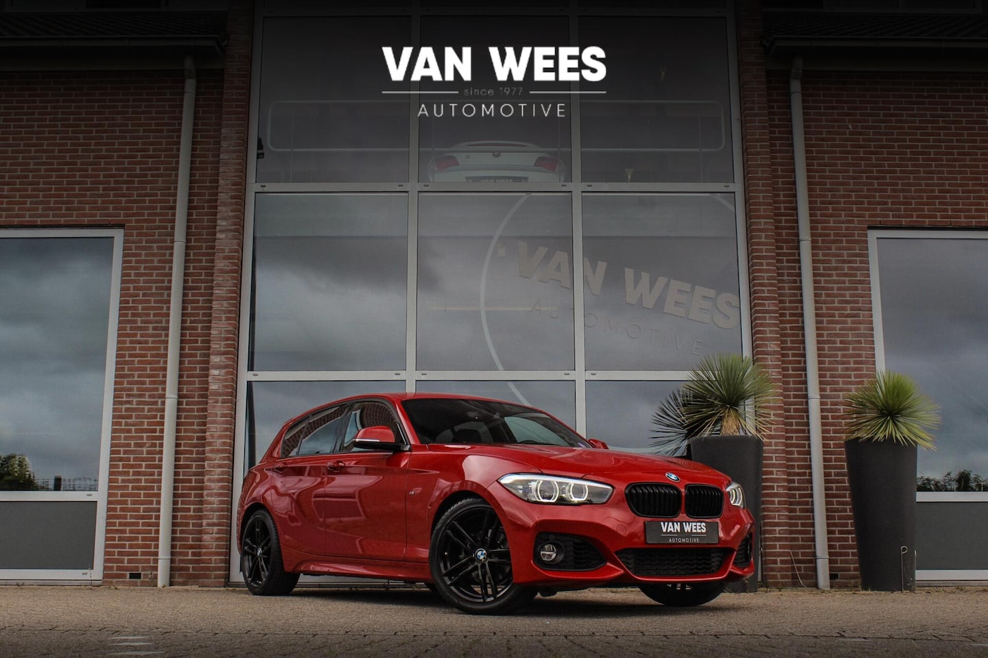 BMW 1-serie - BMW 1-serie 118i Edition M Sport Shadow High Executive LCI 2 | M-pakket | Shadow-line | Fa - AutoWereld.nl