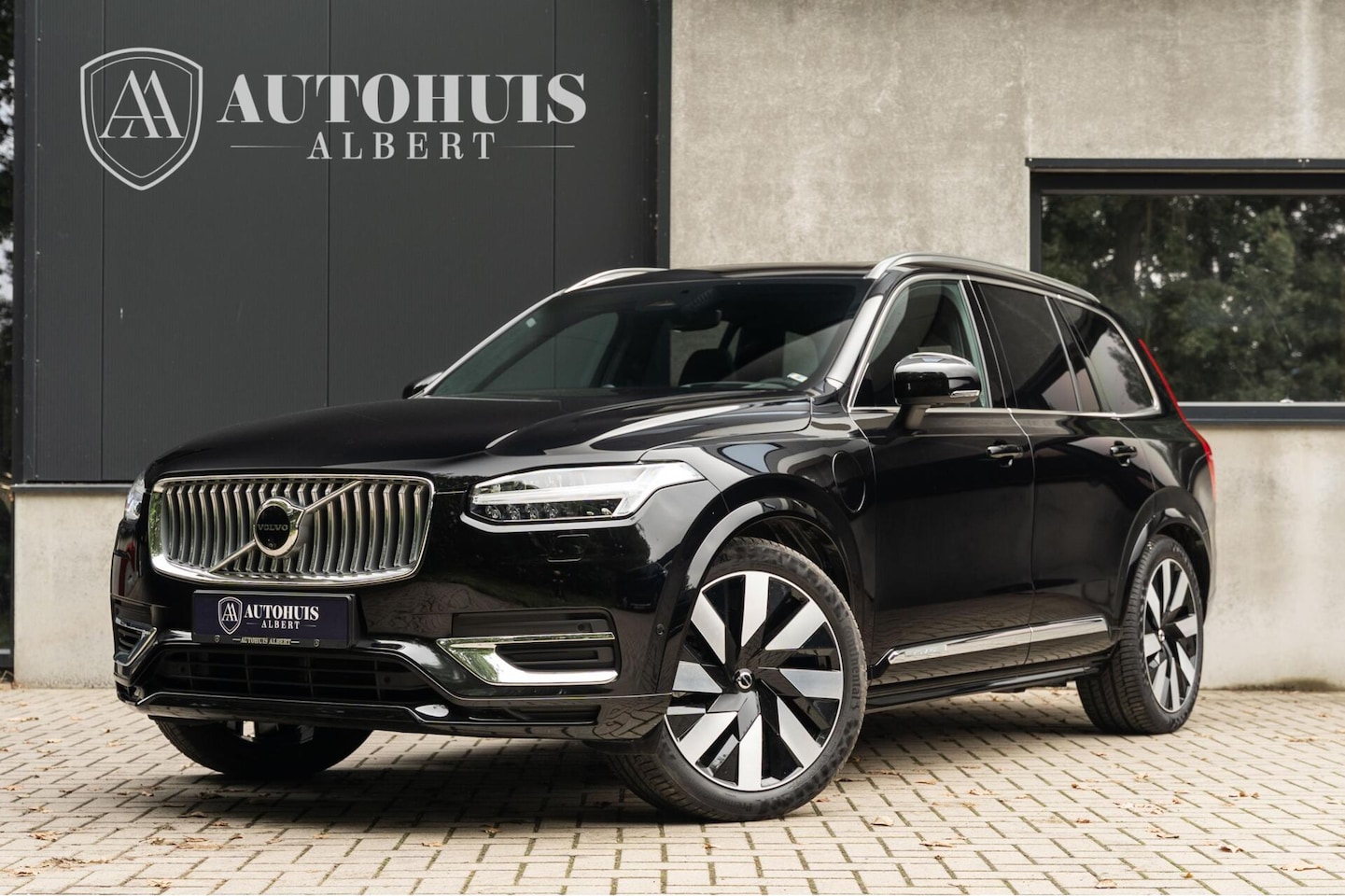 Volvo XC90 - 2.0 T8 AWD Ultimate Bright B&W Luchtvering 360c - AutoWereld.nl