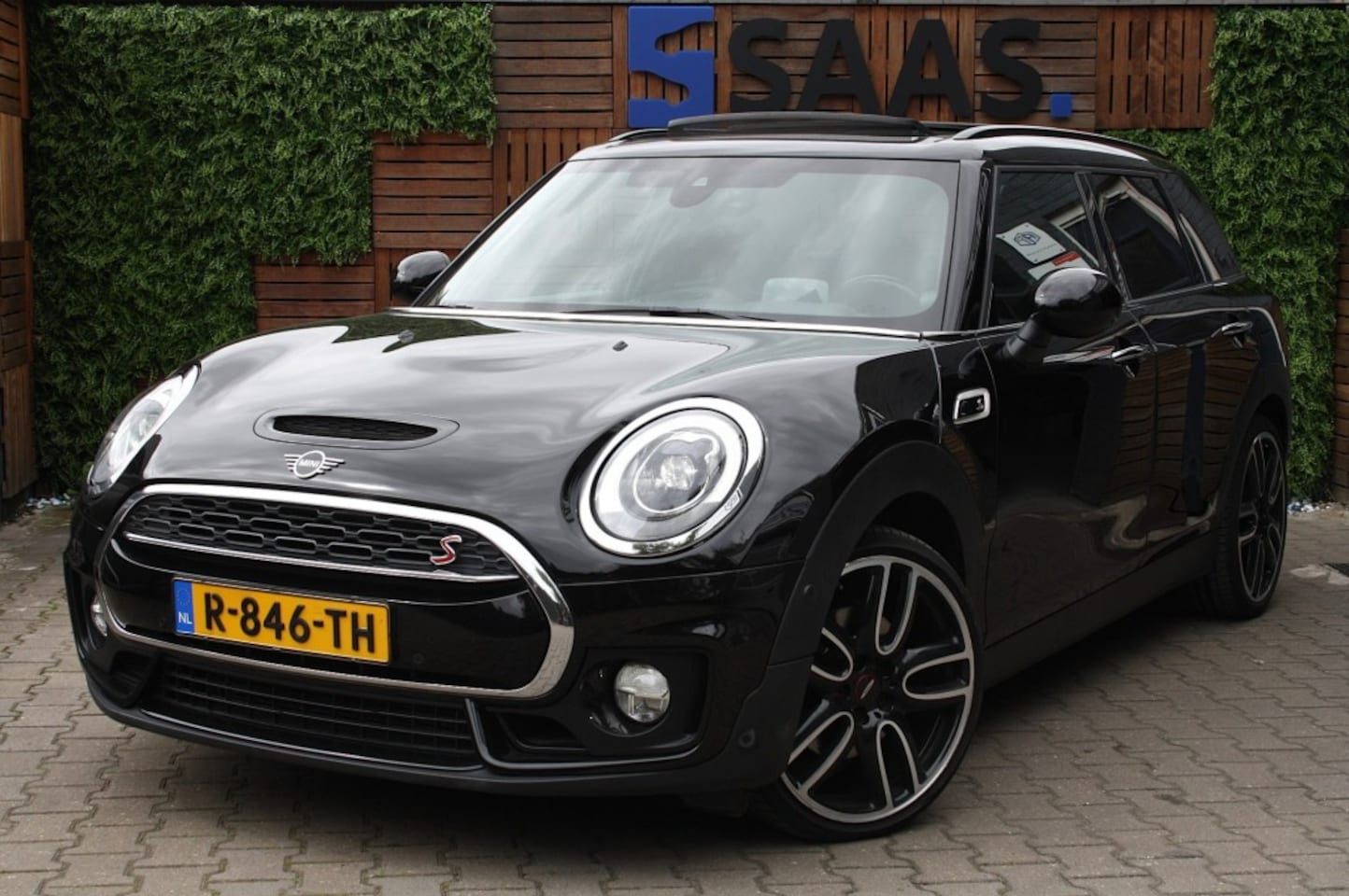 MINI Clubman - 2.0 John Cooper Works/ BTW / Pano / Schaalstoelen / Head UP - AutoWereld.nl