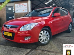 Hyundai i30 - 1.4i Dynamic|2007|153dkm|Airc|Cruis|Ferrari rood