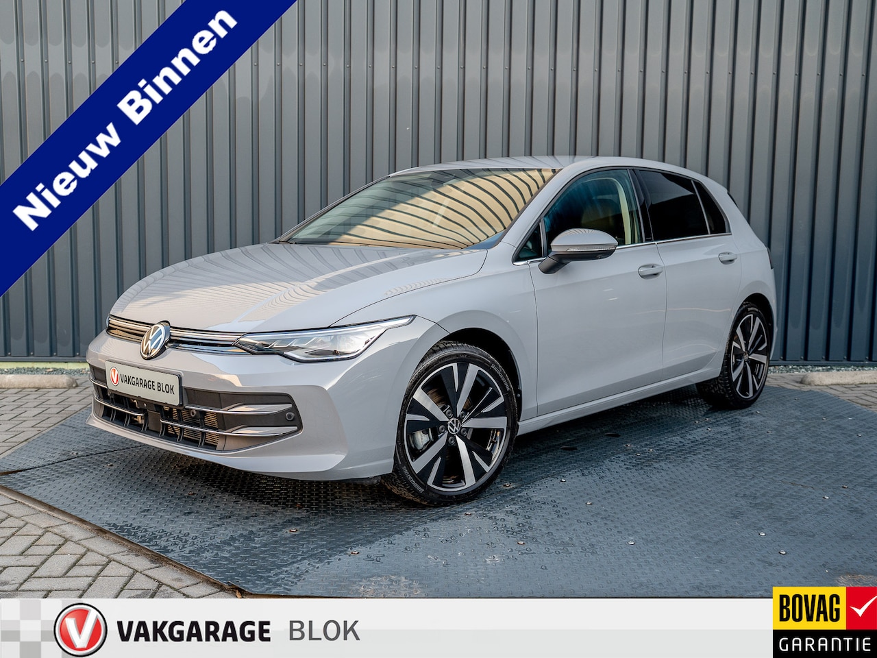 Volkswagen Golf - 1.5 eTSI 150Pk Style Edition 50 | 360 Camera | Stoelgeheugen | IQ Light | Prijs Rijklaar!! - AutoWereld.nl