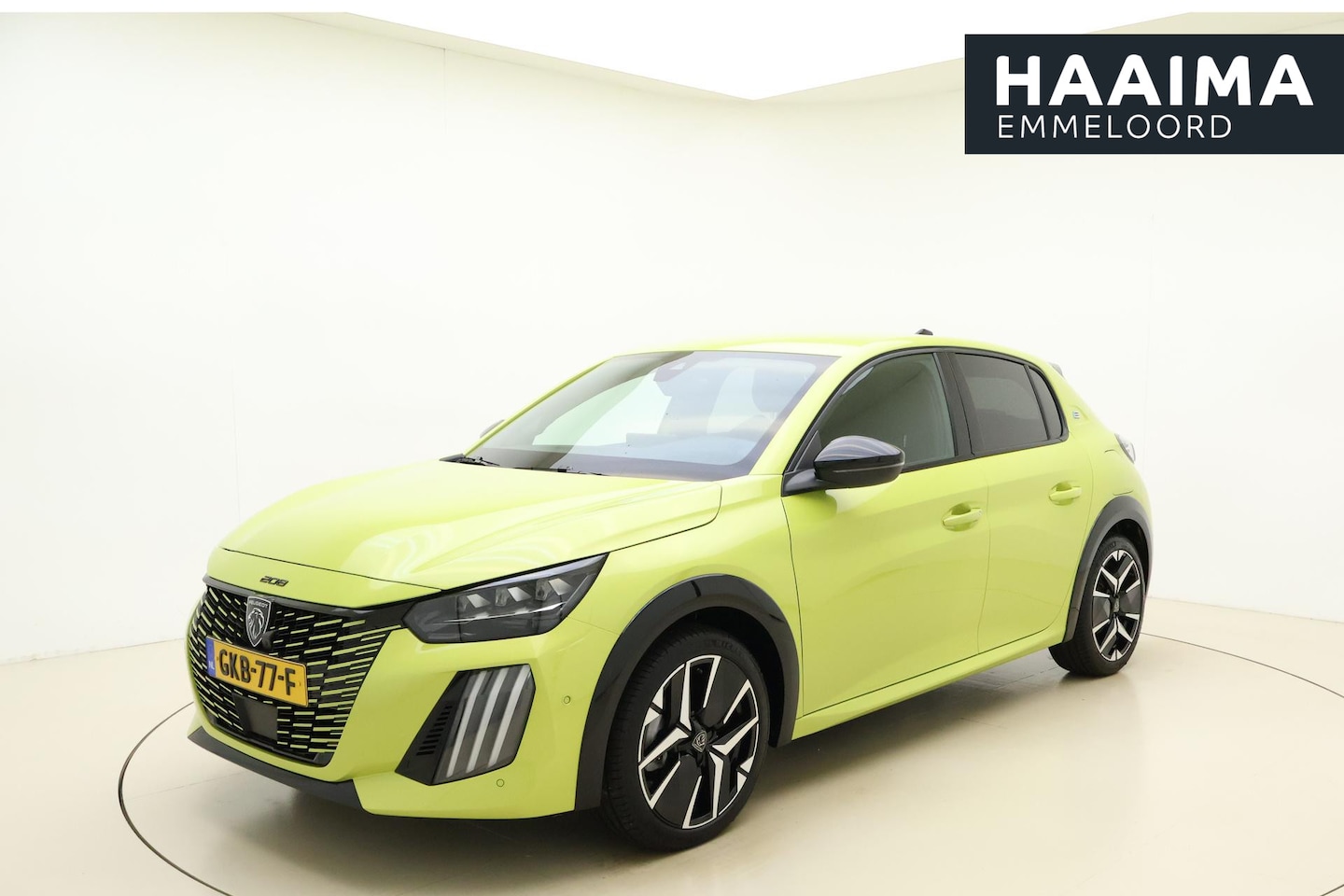 Peugeot e-208 - EV GT 51 kWh | Pack Drive Assist | 360° Camera | Stoelverwarming | Alcantara bekleding | M - AutoWereld.nl
