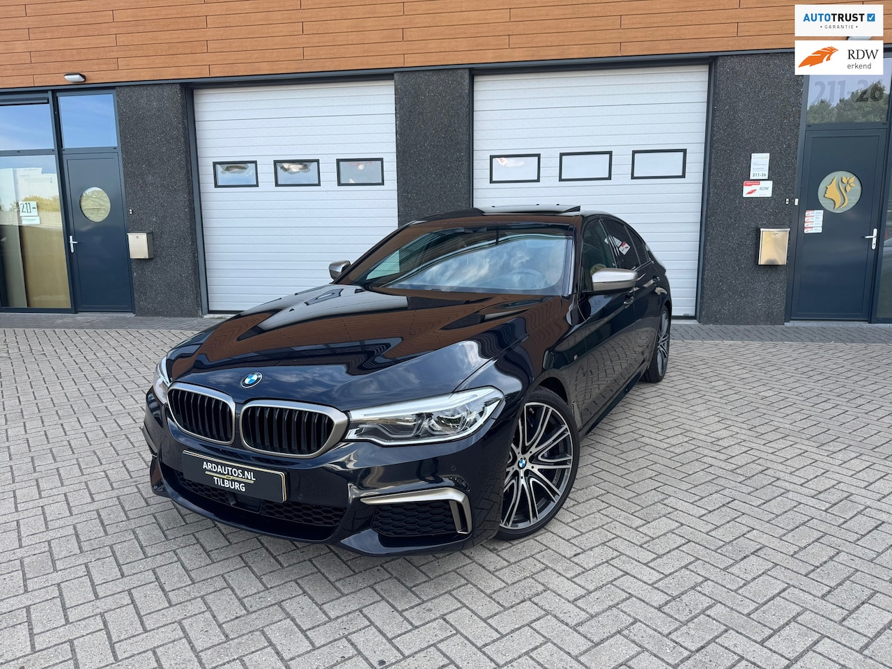 BMW 5-serie - M550i xDrive High Executive M550i xDrive High Executive - AutoWereld.nl