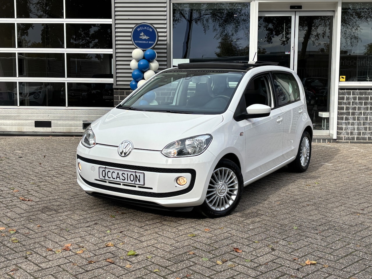 Volkswagen Up! - 1.0 high up! BlueMotion | Org-NL auto. Panorama-schuifdak. 1e eig. Cruise. Airco.