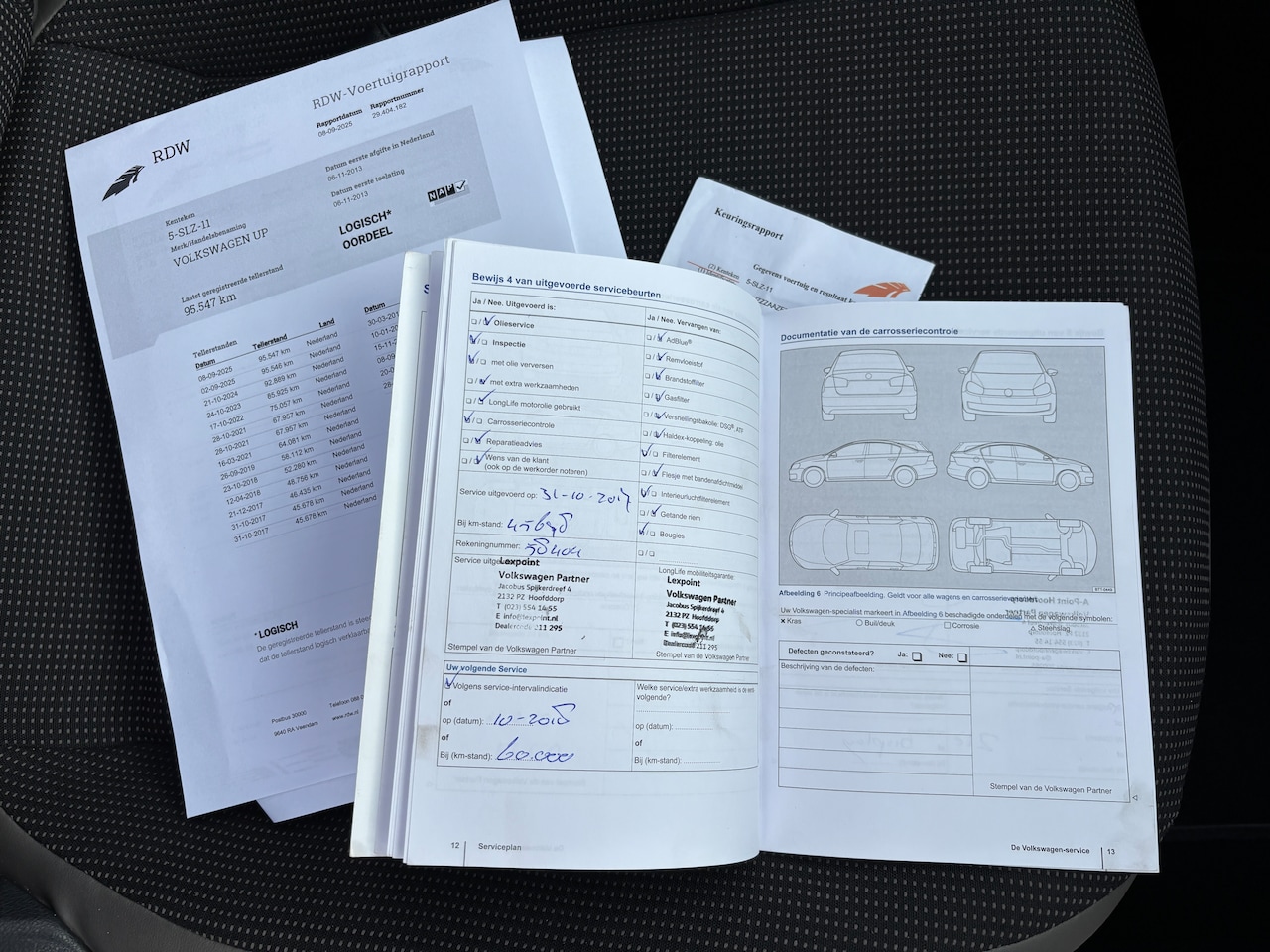 Volkswagen Up! - 1.0 high up! BlueMotion | Org-NL auto. Panorama-schuifdak. 1e eig. Cruise. Airco.