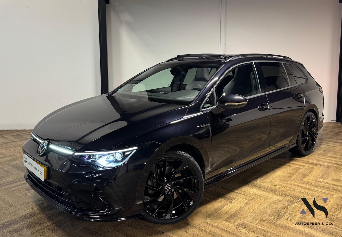 Volkswagen Golf Variant - 2.0 4Motion PANO KEYLESS BLACKSTYLE - AutoWereld.nl