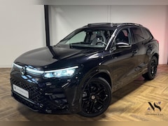 Volkswagen Tiguan - 1.5 eTSI R-Line Edition PANO KEYLESS CAM