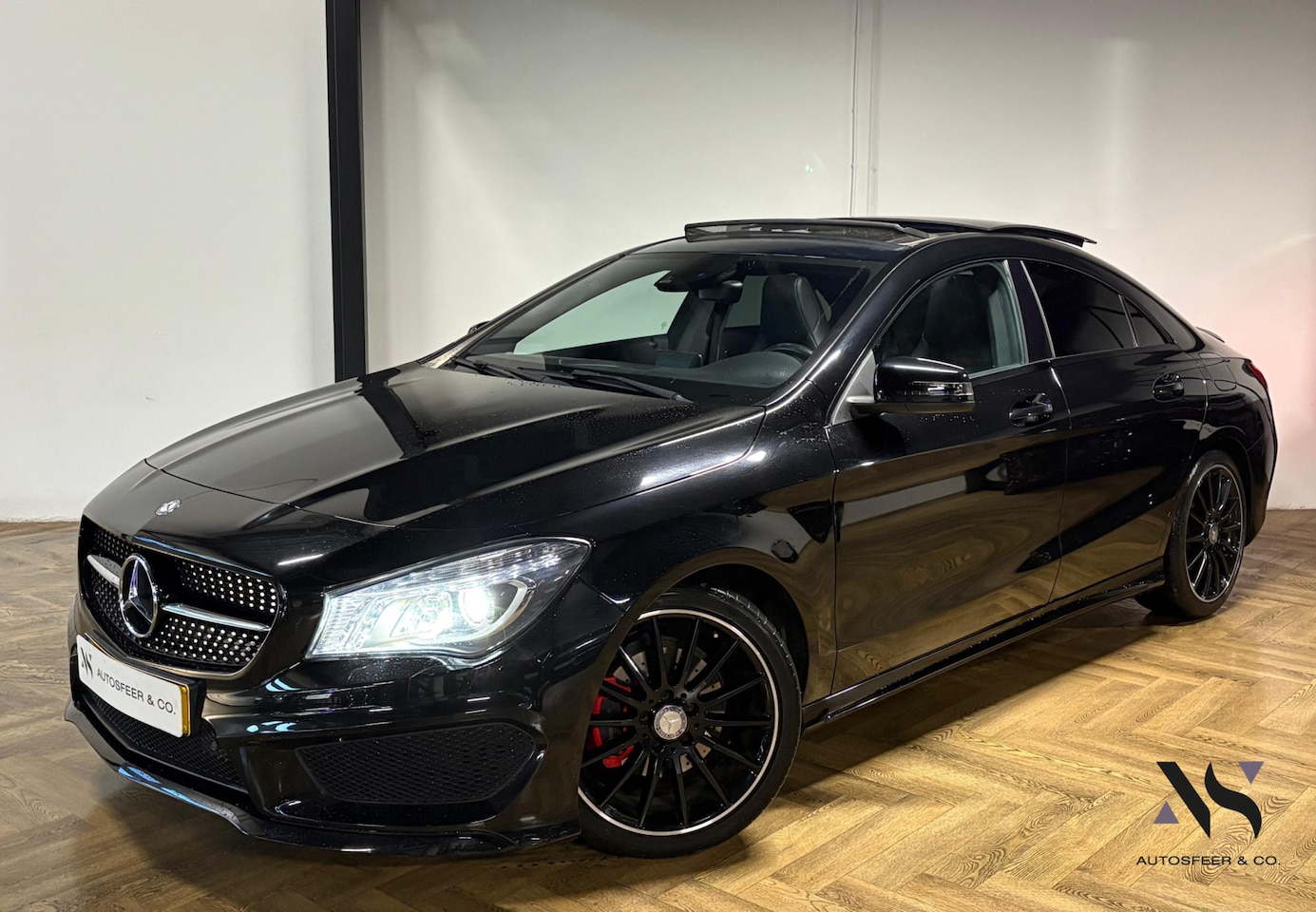 Mercedes-Benz CLA-Klasse - 200 PANO PDC AMG - AutoWereld.nl
