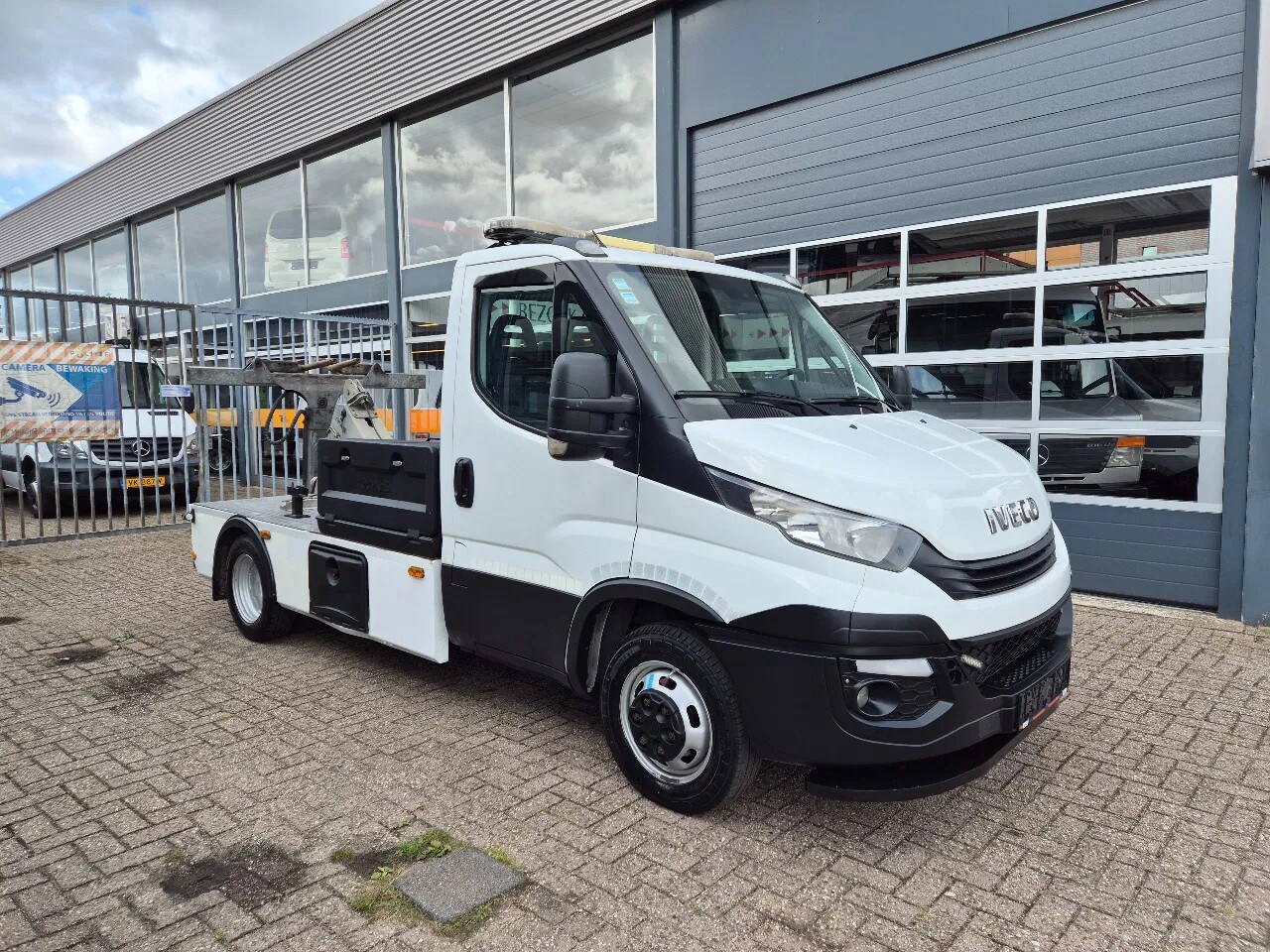 Iveco Daily - 50C18 Abschlepp/ Omars 2T Lepel/ GVW 3.5T - AutoWereld.nl
