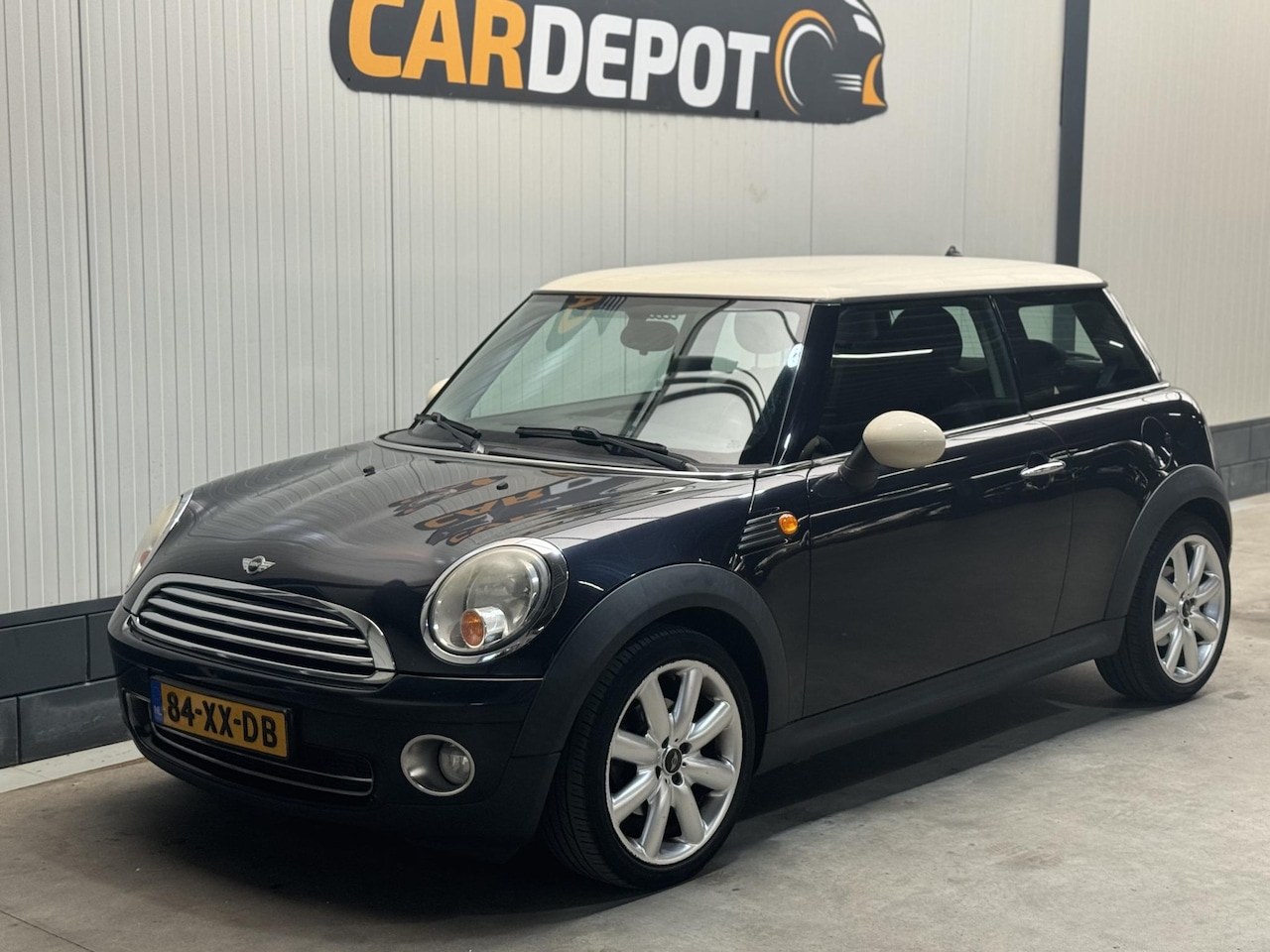 MINI Cooper - Mini 1.6 Pepper Zeer netjes Airco Goed onderhouden Vol jaar APK - AutoWereld.nl
