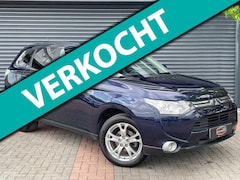 Mitsubishi Outlander - 2.0 Intense+ Automaat | Camera | Climate Control | Keyless | Xenon | Navi | Cruise