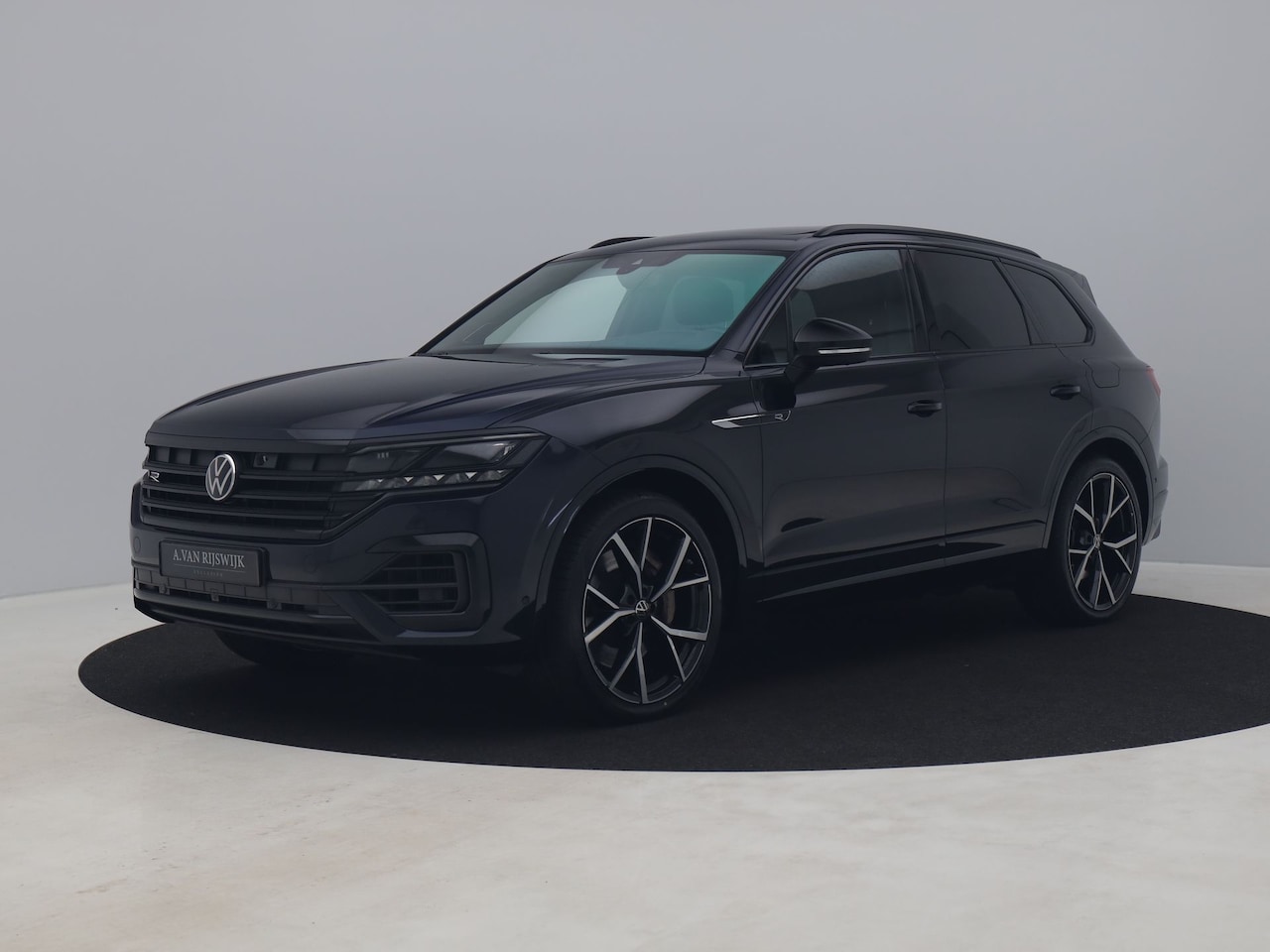 Volkswagen Touareg - 3.0 TSI 462 PK 4MOTION R | PANO | SOFTCLOSE | STOELVENT. + MASSAGE | LUCHTVERING - AutoWereld.nl