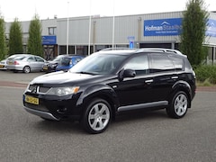 Mitsubishi Outlander - 2.4 Instyle 7 Persoons Trekhaak Navi 4x4