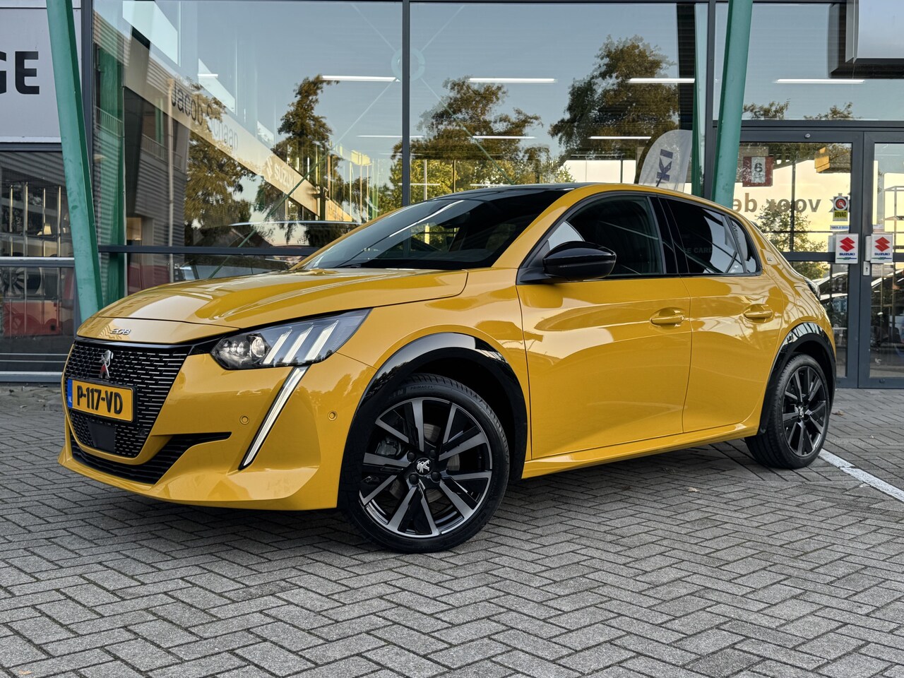 Peugeot 208 - 1.2 PureTech GT Pack 101pk | Apple Carplay/Android Auto | Achteruitrijcamera | Cruise cont - AutoWereld.nl