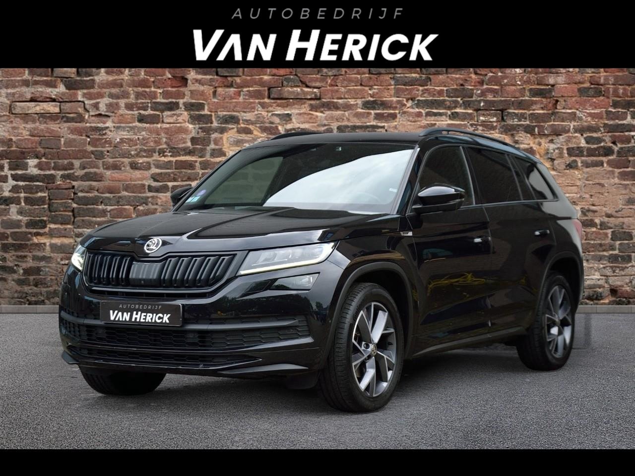 Skoda Kodiaq - 1.5 TSI Sportline Business Automaat | Panoramadak | Stoelverwarming | Virtual Cockpit - AutoWereld.nl