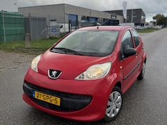 Peugeot 107 - 1.0-12V 5-deurs Zeer nette auto Nieuwe APK/Beurt