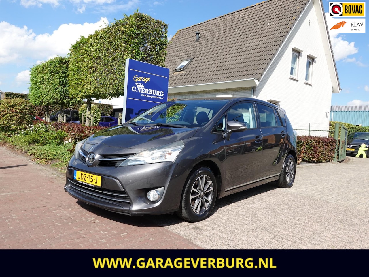 Toyota Verso - 1.8 VVT-i Business (Navi,Camera,Trekhaak,Cruise,Stoelverwarming,panoramadak) - AutoWereld.nl