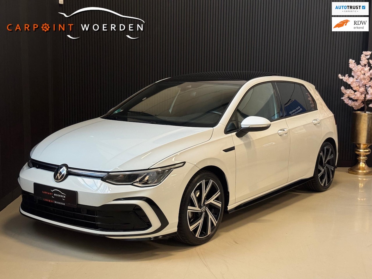 Volkswagen Golf - 1.5 TSI R-Line | PANORAMA | CAMERA | LAGE KM! - AutoWereld.nl