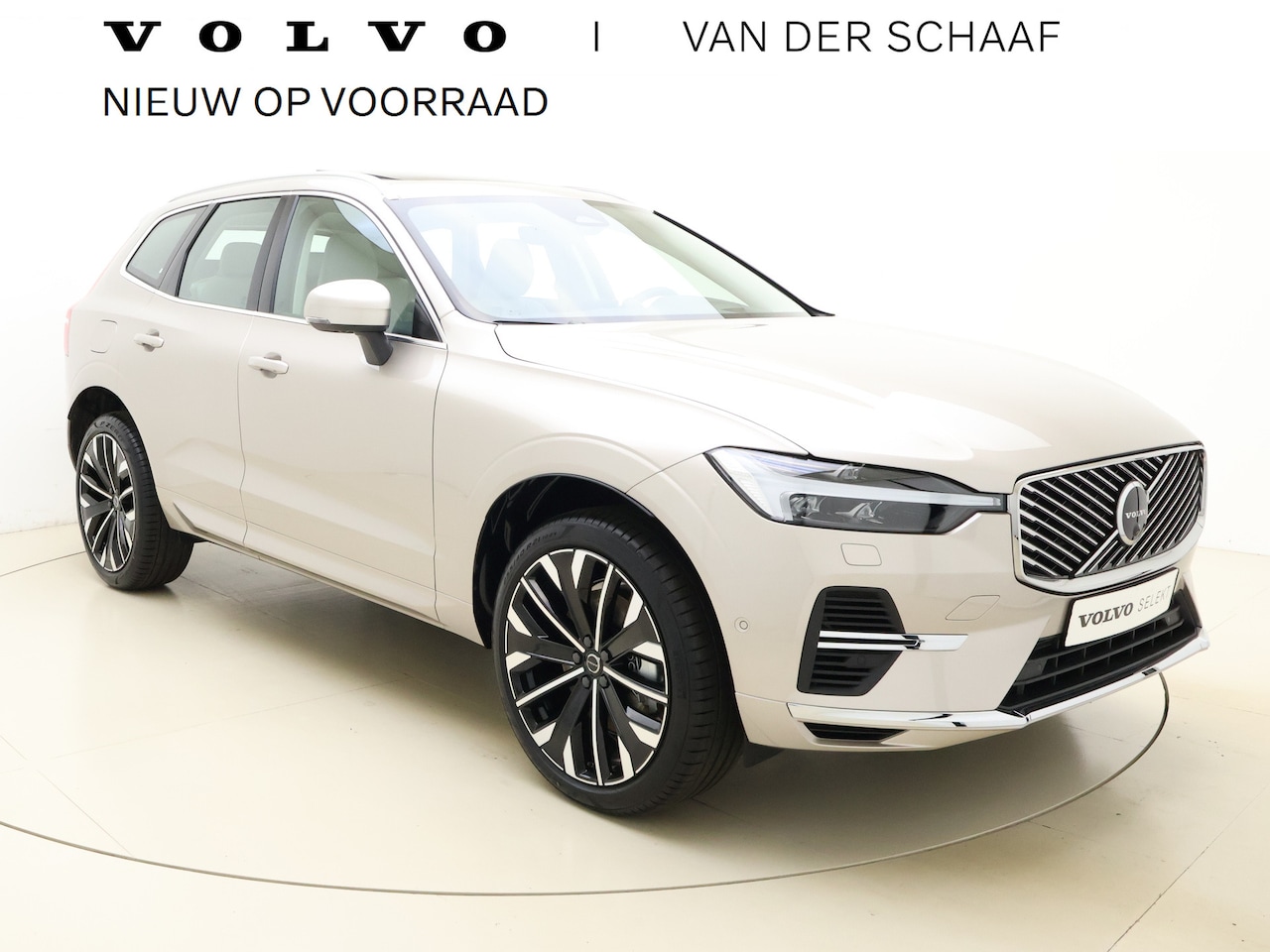 Volvo XC60 - T6 AWD 350pk Ultra Bright / Luchtvering / Bowers en Wilkins audio / HUD / 360 camera / Sto - AutoWereld.nl