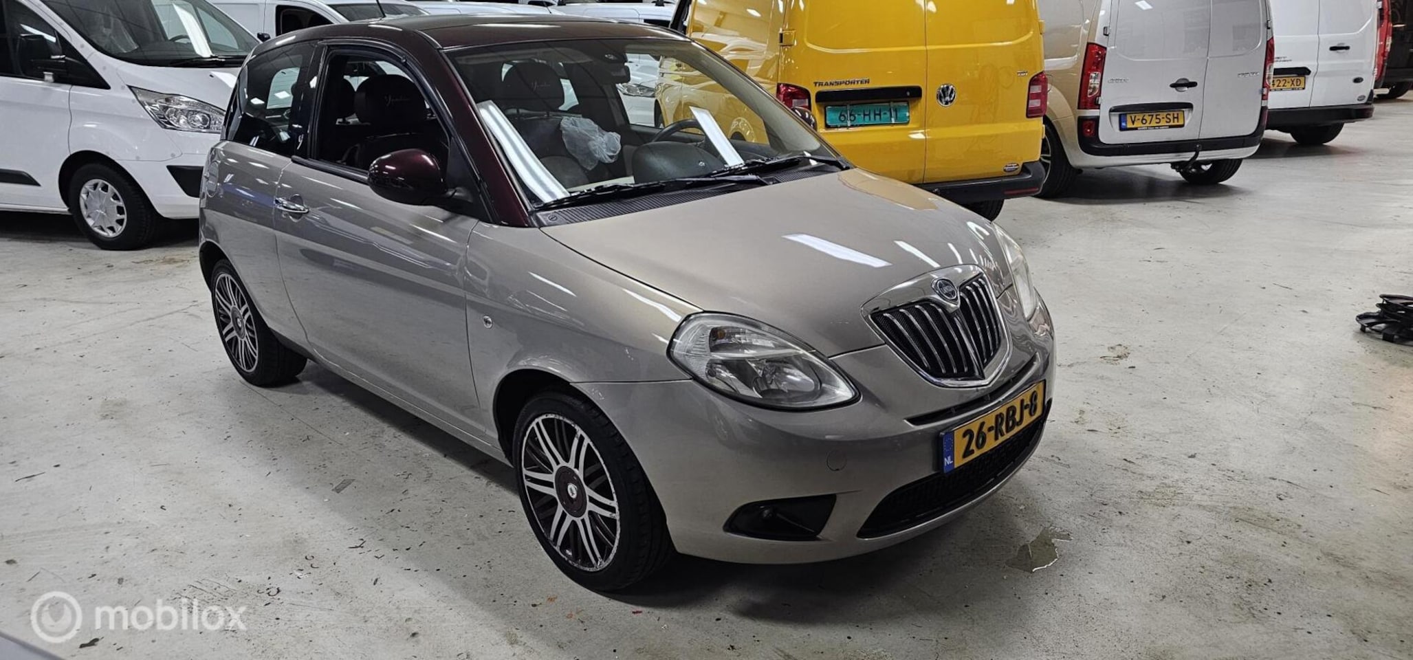Lancia Y(psilon) - Ypsilon 1.4-16V Airco Cruise Dakraam 2009 85.000 NAP - AutoWereld.nl