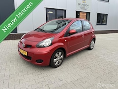 Toyota Aygo - 1.0-12V Aspiration Red airco