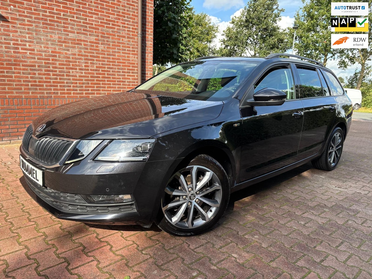 Skoda Octavia Combi - 1.0 TSI Greentech Business Soleil Uitvoering! - AutoWereld.nl