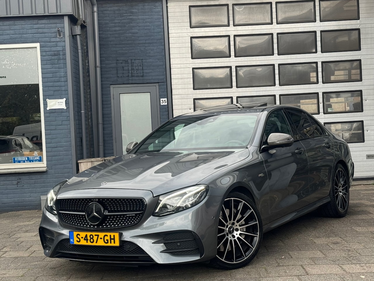 Mercedes-Benz E-klasse - AMG 53 4MATIC Premium Plus | Schuifdak | 360 Camera | HUD - AutoWereld.nl