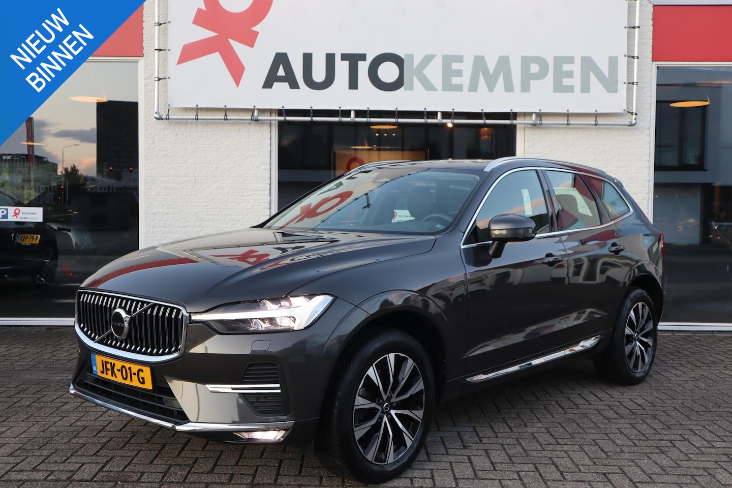 Volvo XC60 - 2.0 B4 INSCRIPTION NAVI|CAMERA|LED|LEER|APPLE CARPLAY|TREKHAAK|DIGITAAL DASHBOARD|BTW|DEAL - AutoWereld.nl