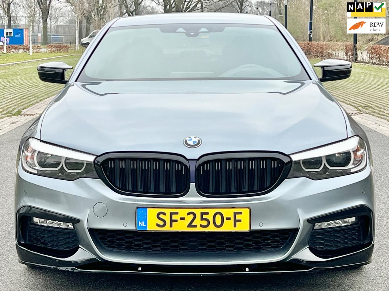 BMW 5-serie - 520d M PAKKET 2018 ALCANTARA HEADUP 2018 - AutoWereld.nl