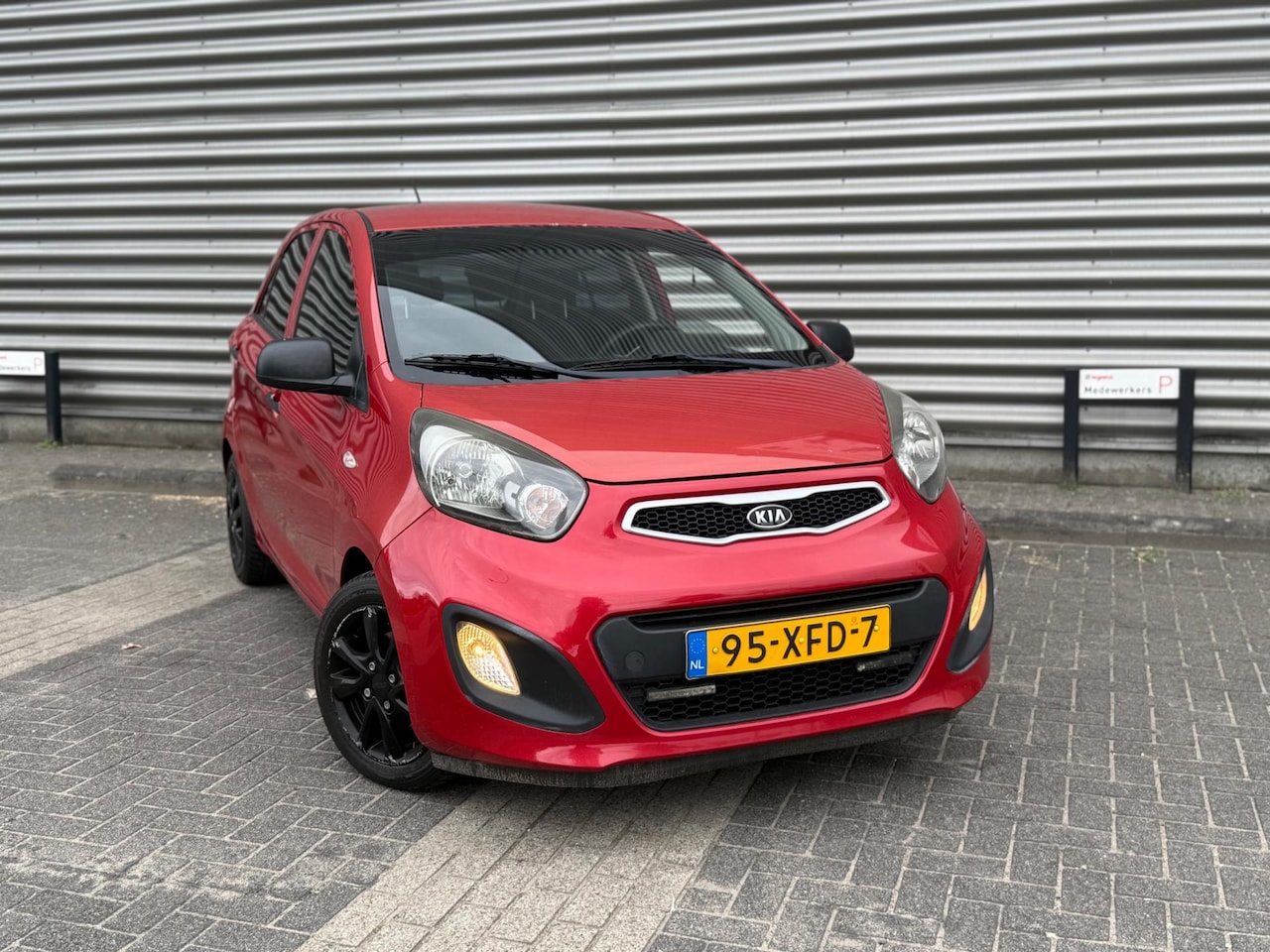 Kia Picanto - 1.0 CVVT (bj 2012) 5-DEURS AIRCO/124000 KM/ZUINIG! - AutoWereld.nl