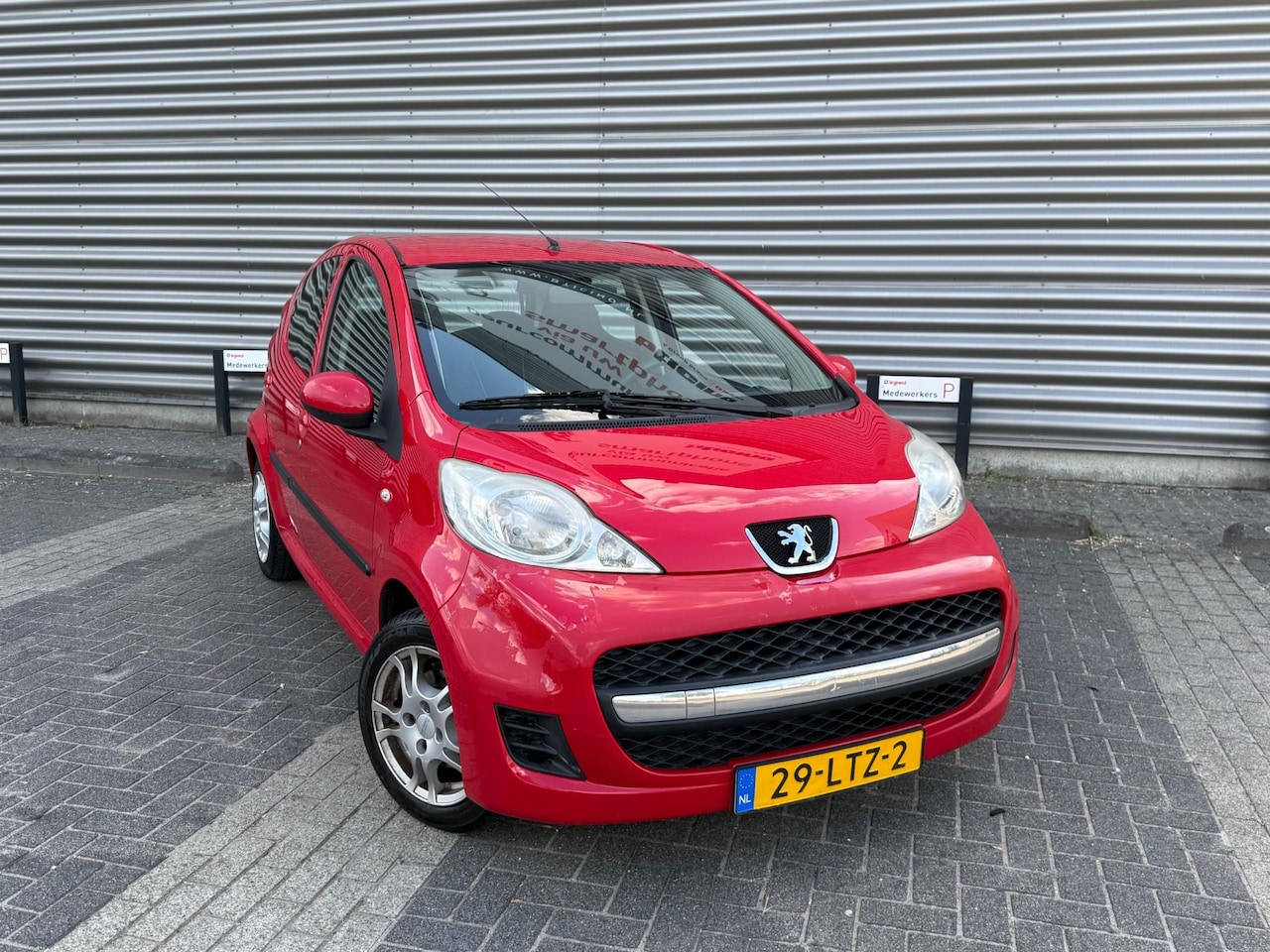 Peugeot 107 - 1.0-12V XS 5D (bj 2010) LMV/STUURBEKR/ELEK.RAMEN - AutoWereld.nl