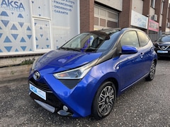 Toyota Aygo - 1.0 VVT-i x-clusiv Automaat Keyless Camera Apple Carplay