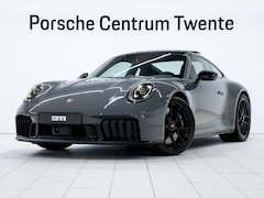Porsche 911 - Carrera 4 GTS