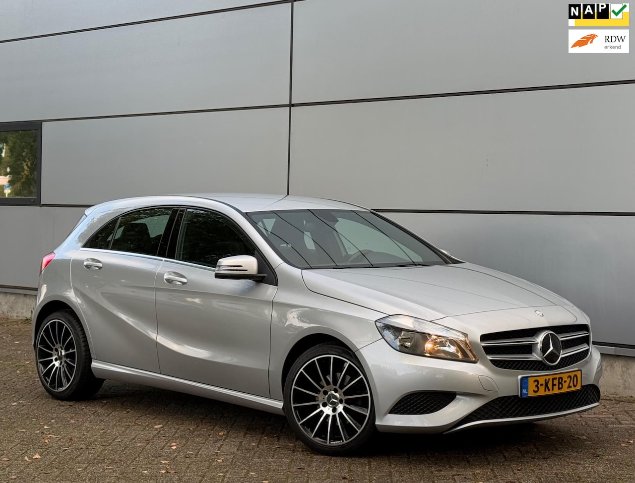 Mercedes-Benz A-klasse - 180 Sport Half Leder |Airco |AMG Velgen |Nederlandse Auto |Boekjes - AutoWereld.nl