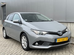 Toyota Auris - 1.8 Hybrid Energy Plus / Navigatie / Trekhaak