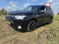 Mitsubishi Outlander - 2.0 PHEV Instyle LEER STOELVERW CAMERA