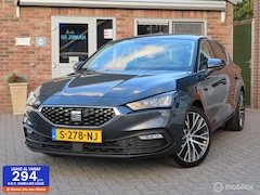 SEAT Leon - 1.5 eTSI Xcellence Business|Carplay|18inch|Sportstoelen|Sfeerverlichting
